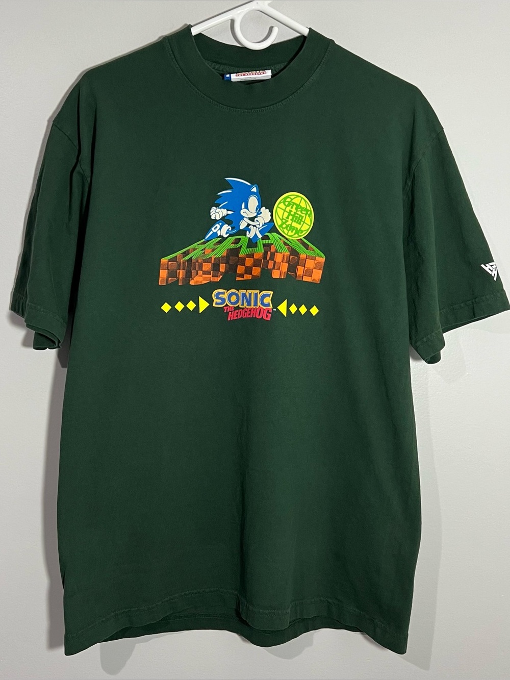Hypland X Sonic The Hedgehog Green Hill Zone Short Sleeve T-Shirt Men’s Medium
